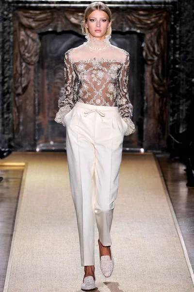Look 37